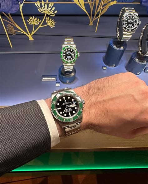 rolex submariner kermit 2023.